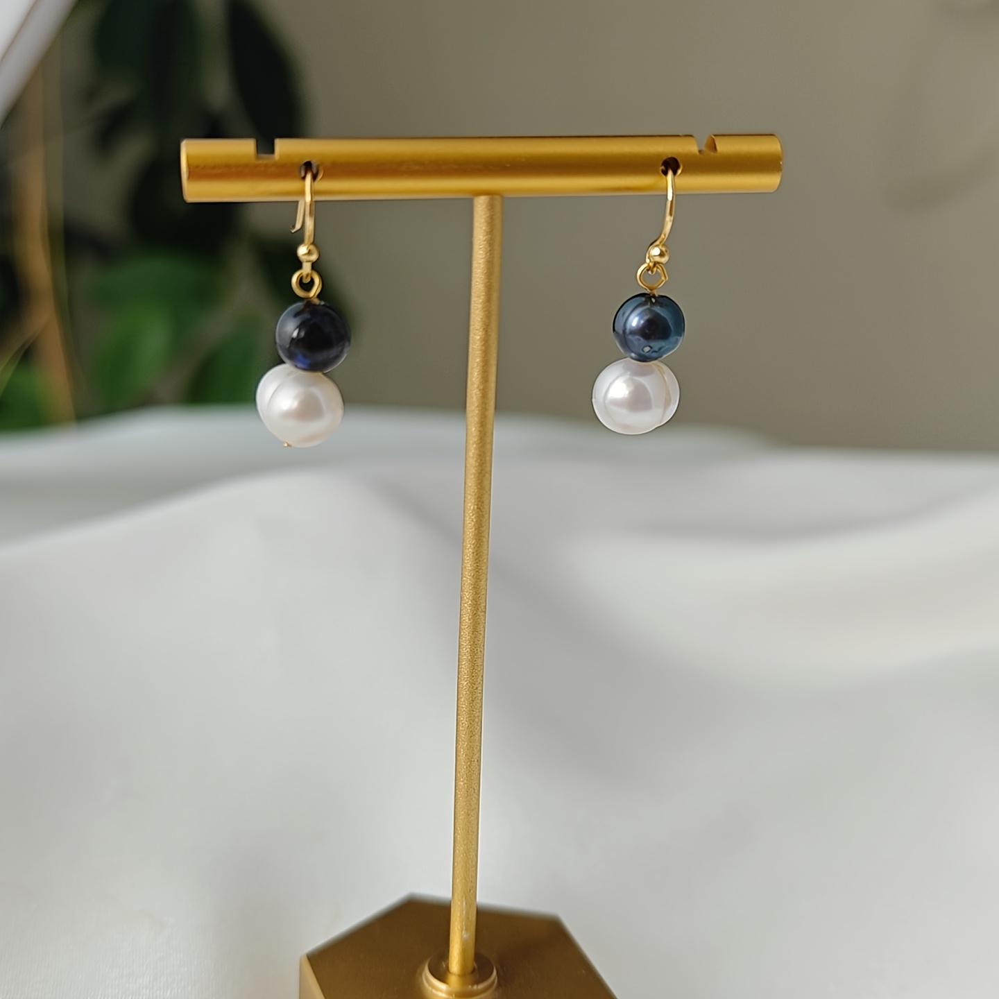 Women's Natural Freshwater Pearls Drop Earrings, Unisex